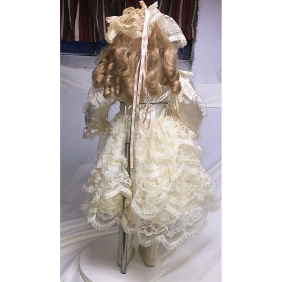 KATHERINE Collectible Memories Beautiful Vintage Hand Crafted Porcelain Doll 29" - Picture 7 of 12